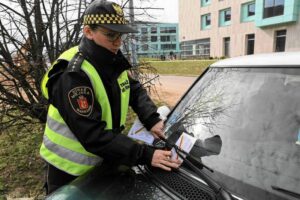 Mandaty za parkowanie bez biletu – ile naprawdę możesz stracić?