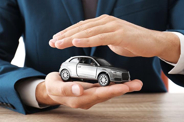 Bezpieczne podróże samochodem