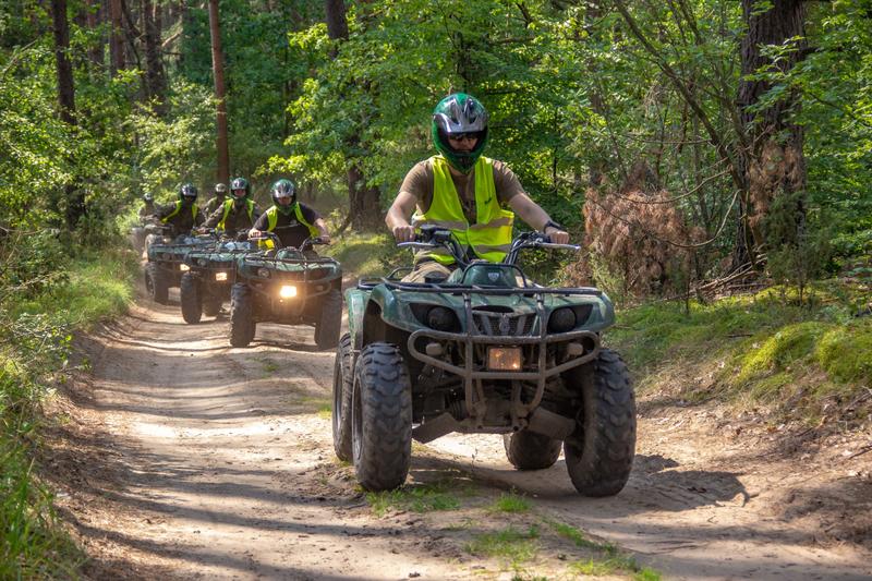 Jakie uprawnienia są potrzebne do quada 250cc? Dowiedz się, jak uniknąć mandatu!