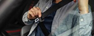 Kto może jeździć bez pasów bezpieczeństwa? Sprawdź wyjątki i konsekwencje prawne