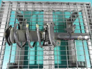 Najlepsze amortyzatory do Mazdy 3 BK – jak dokonać właściwego wyboru, by uniknąć problemów?