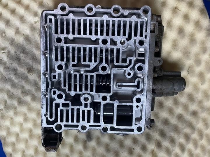 Objawy awarii sterownika skrzyni biegów – jak je rozpoznać i naprawić problemy?