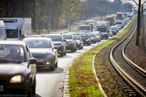 Jak uniknąć błędów i oszczędzić na podatku od sprzedaży samochodu? Sprawdź nasze porady!
