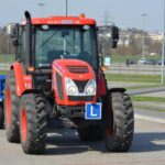 Jakie są prawdziwe koszty zdobycia prawa jazdy na ciągnik? Odkryj, ile możesz zaoszczędzić!